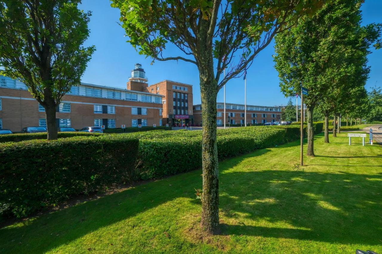 Crowne Plaza Liverpool - John Lennon Airport By Ihg Buitenkant foto