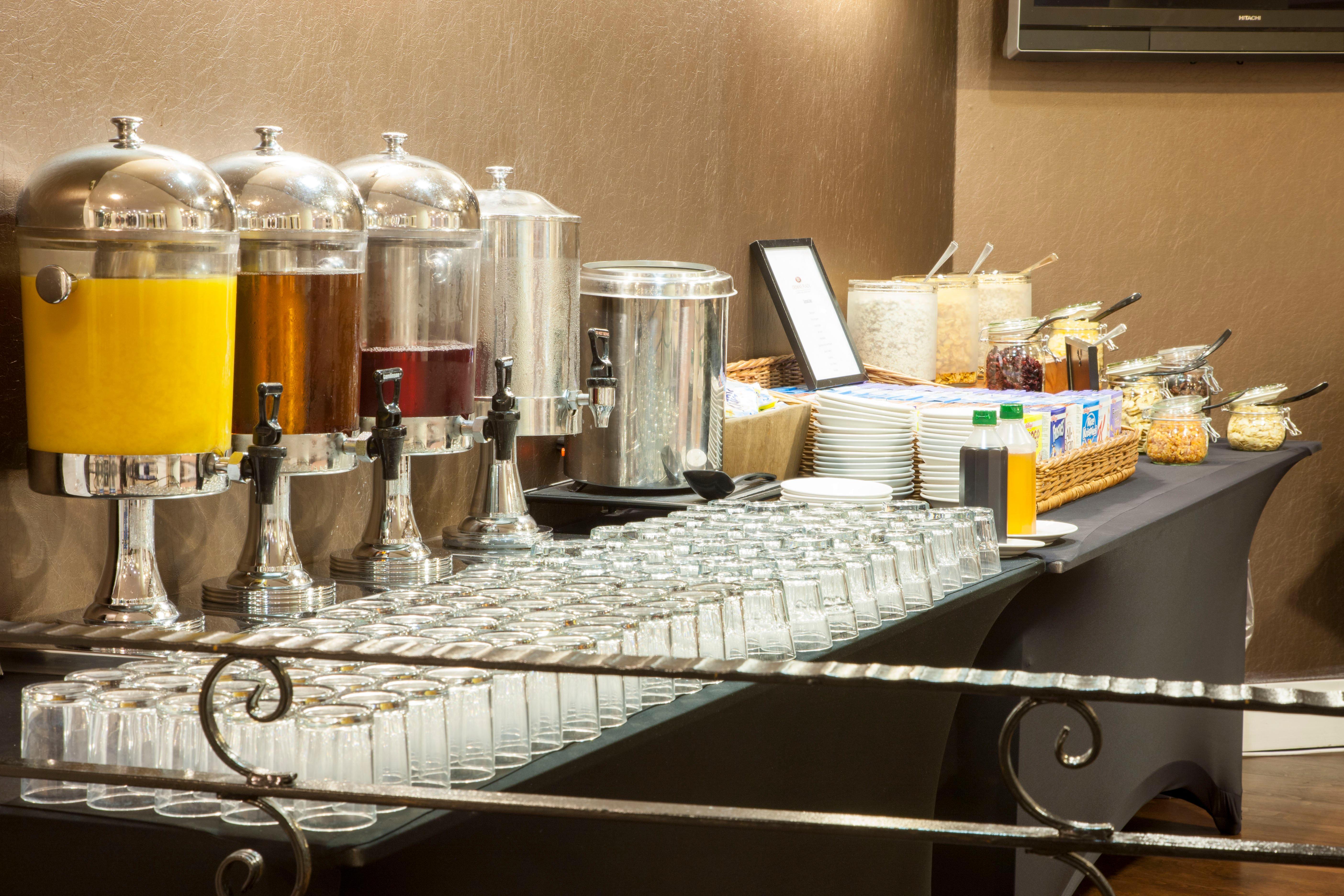 Crowne Plaza Liverpool - John Lennon Airport By Ihg Buitenkant foto