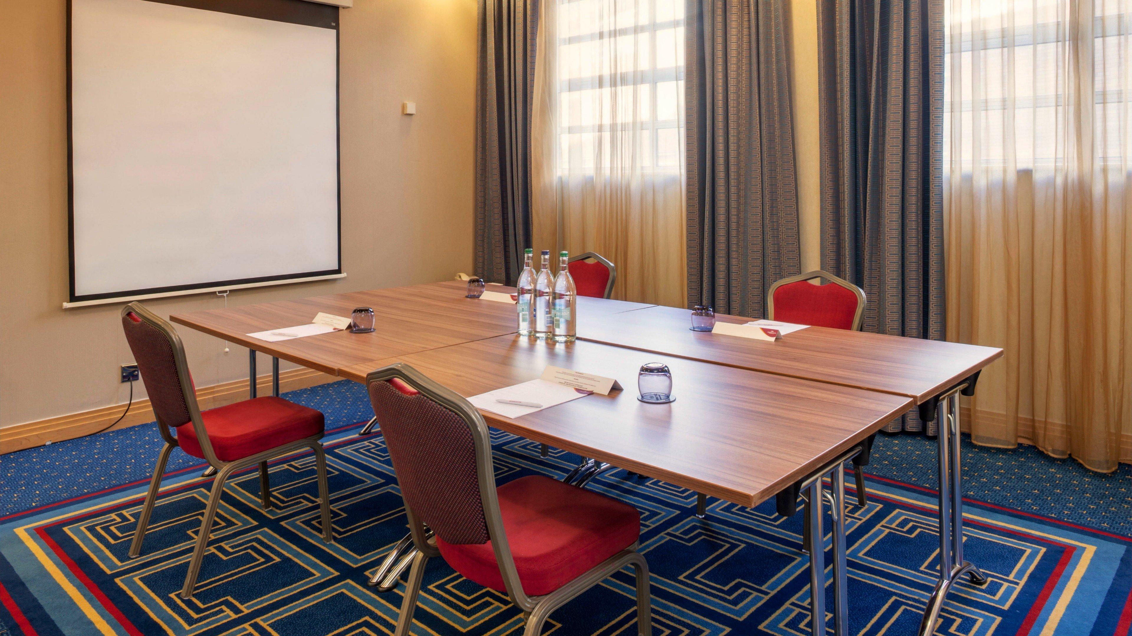 Crowne Plaza Liverpool - John Lennon Airport By Ihg Buitenkant foto