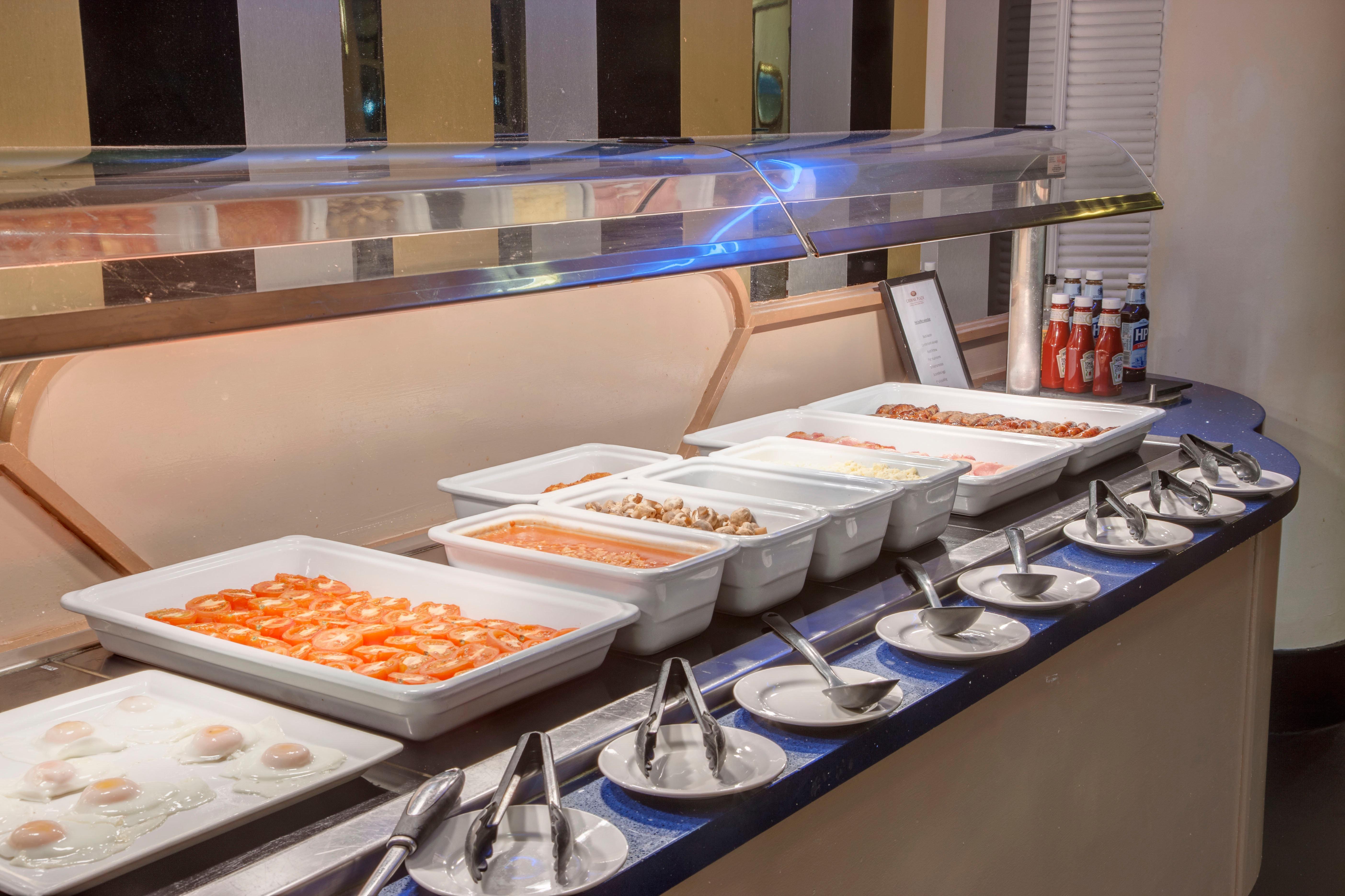 Crowne Plaza Liverpool - John Lennon Airport By Ihg Buitenkant foto