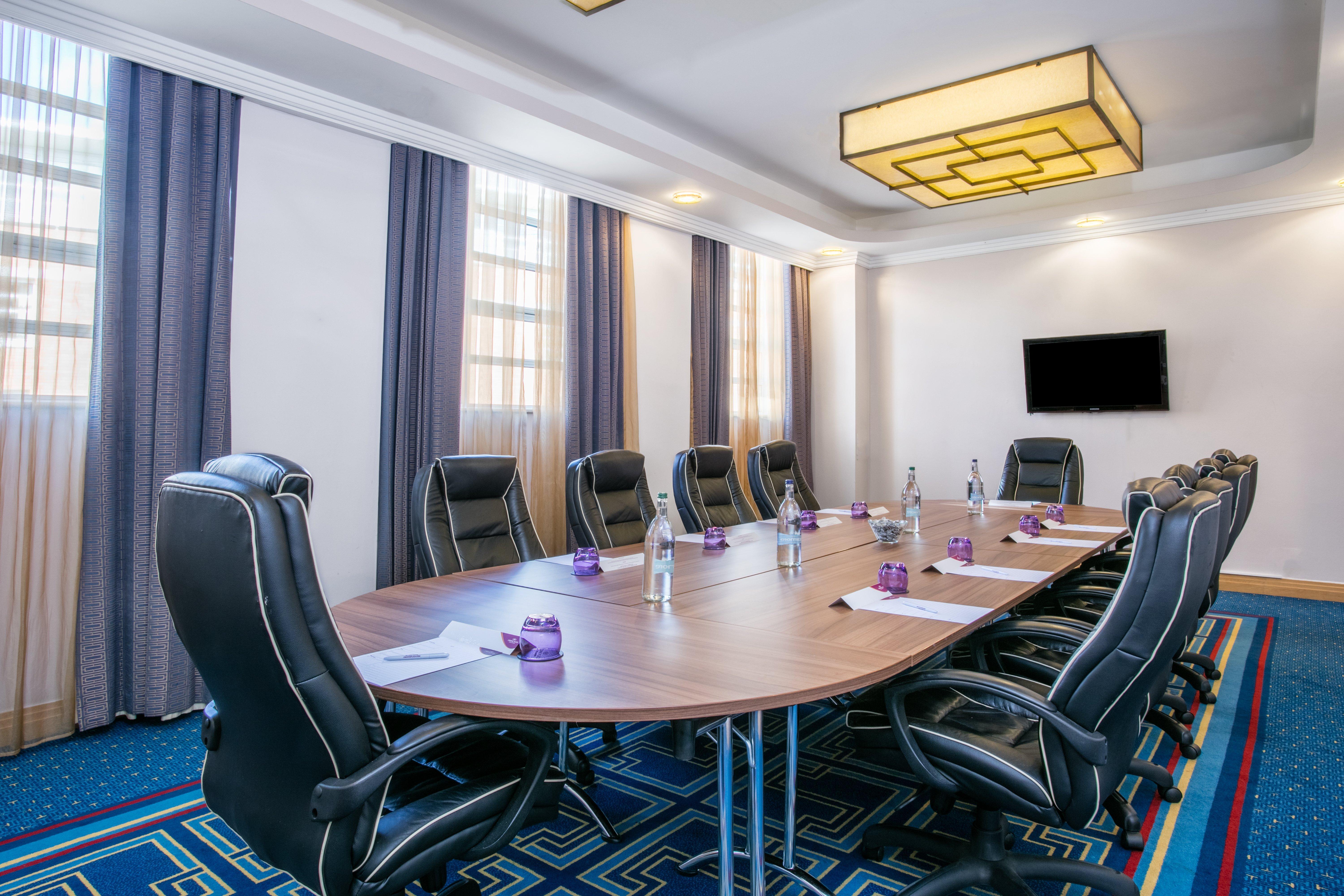 Crowne Plaza Liverpool - John Lennon Airport By Ihg Buitenkant foto
