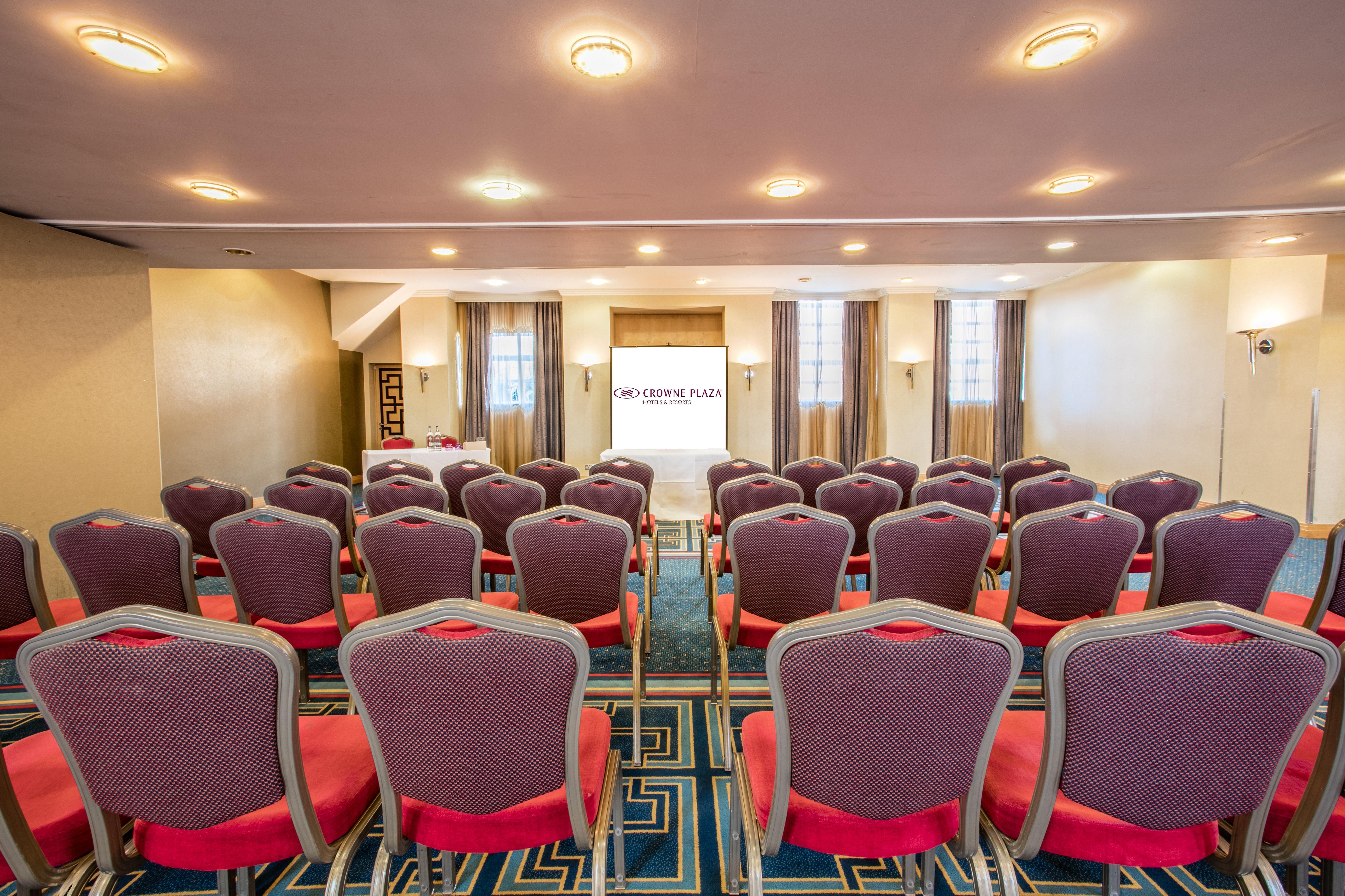 Crowne Plaza Liverpool - John Lennon Airport By Ihg Buitenkant foto