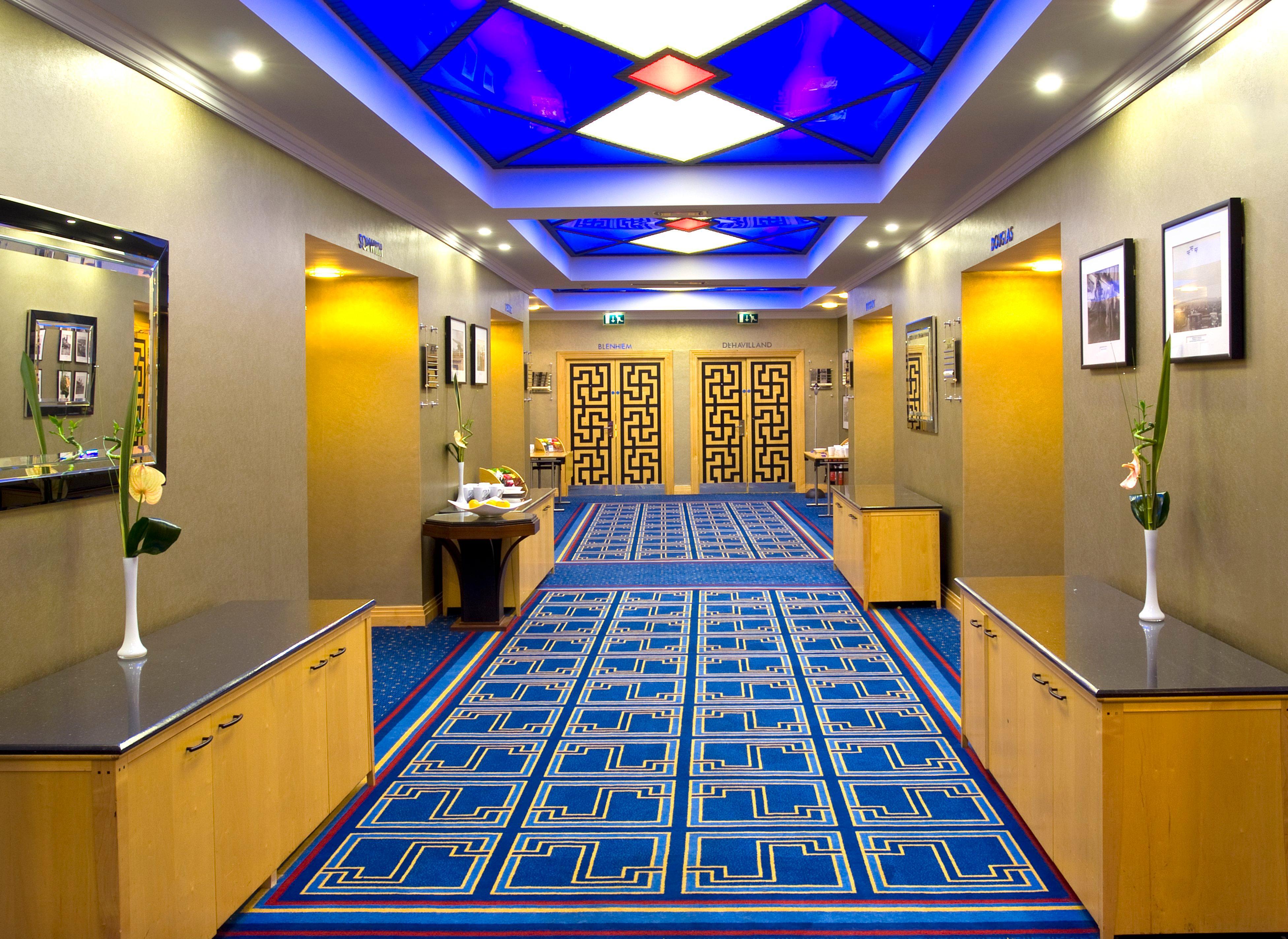 Crowne Plaza Liverpool - John Lennon Airport By Ihg Buitenkant foto